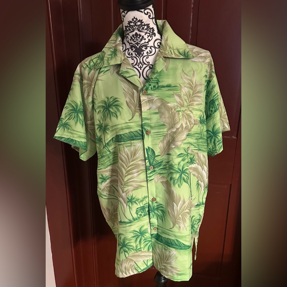 Men’s Hawaiian button up
